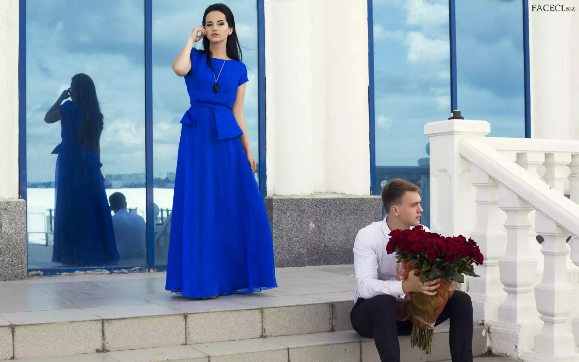 Bukiet, Kobieta, Schody, Budynek, Mężczyzna, Róż